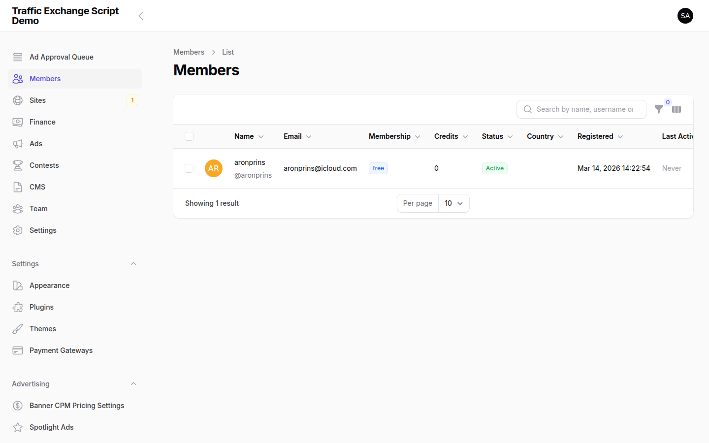 Traffic Exchange Script member management — list of registered members with status and balances